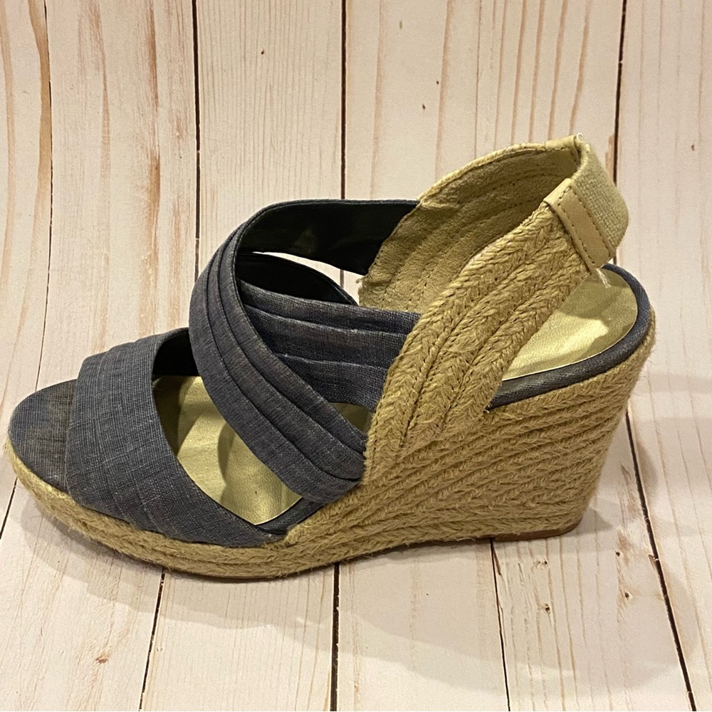 Ann Marino Jillian Blue Wedge‎ Heel Sandals Size 8
